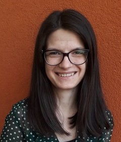 Oláh Dóra